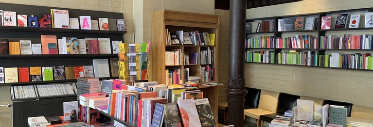 In unserem genialokal Onlineshop könnt ihr stöbern und Euch über unsere Veranstaltungen informieren.

Wir freuen uns auf Euren Besuch!
Anke, Daniel und Lisa