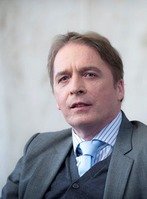 Hans-Ulrich Grimm liest aus "Die Kalorienlüge - Wie uns die Nahrungsindustrie dick macht"