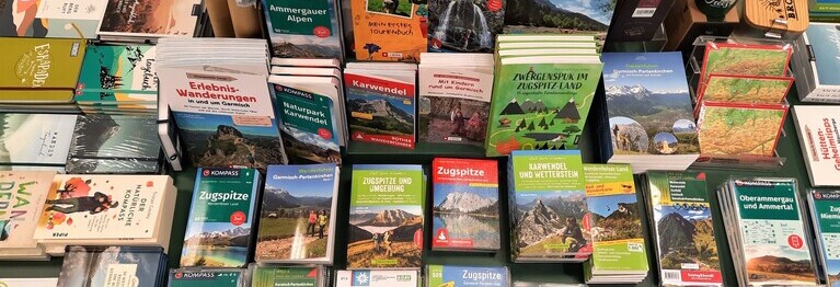 Wir führen eine große Auswahl an Wanderführern und Wanderkarten!