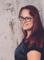 Gemütlicher Buchvorstellungs-Abend mit Autorin Stefanie Bender