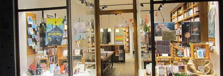 Buchhandlung von außen