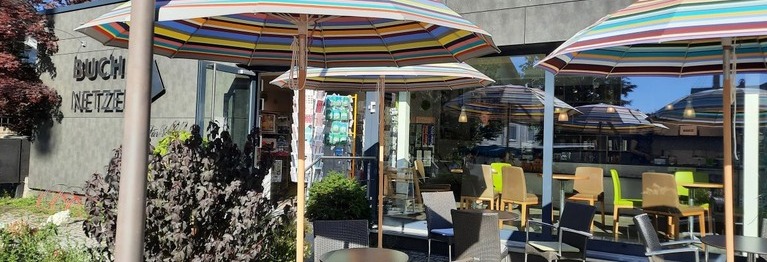 In unserem Außenbereich, hier kann man einfach mal bei einer guten Tasse Kaffee den Alltag vergessen
