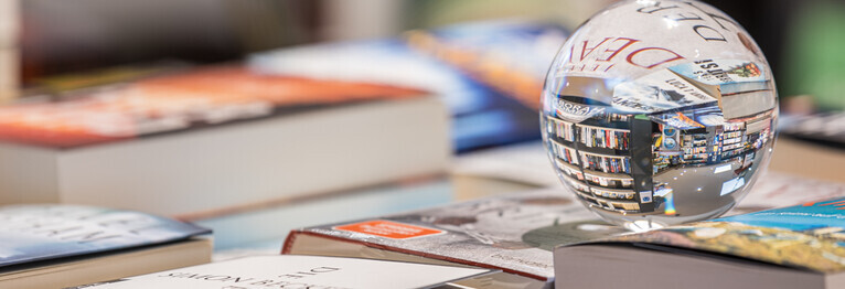 Bücher haben die einzigartige Fähigkeit, uns in andere Welten zu entführen, uns neue Perspektiven zu eröffnen und unsere Vorstellungskraft zu beflügeln.