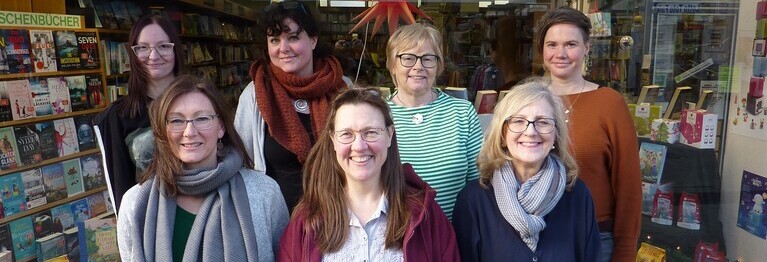 Von links nach rechts: Melissa Moschny, Dajana Hemmen, Raphaela Böhm, Gerlinde Droste, Ilona Petrack, Sabine Wrzalik, Christiane Golletz