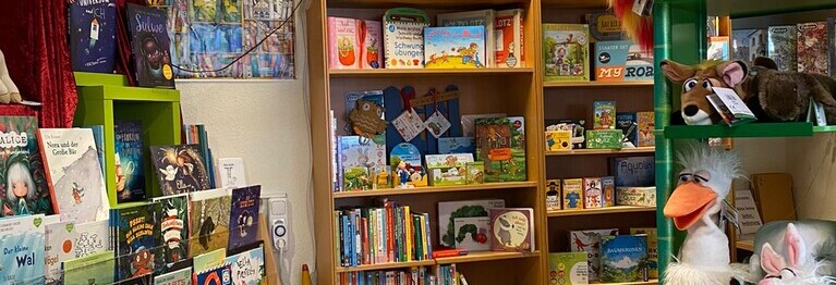 Lasst euch persönlich beraten oder stöbert durch unser Sortiment! Für jeden Leser ist immer das perfekte Buch dabei!