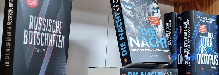 ...es ist dunkel, der kalte Herbstwind streicht ums Haus: Zeit für einen spannenden Krimi oder Thriller. Auch hierfür ist in der Buchkultur Nuthetal gesorgt.