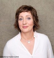 "Die Diplomatenallee" - Autorinnenlesung mit Annette Wieners