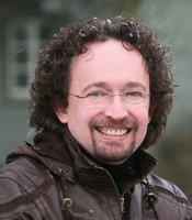 Lesung mit BERNHARD HENNEN – LIVE