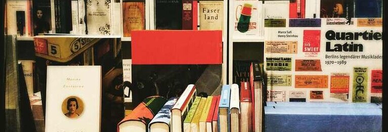 "Eine ganz besondere Schatztruhe! Hier finde ich immer Bücher, die es sonst nirgends gibt. Es macht Spaß, zu schmökern und sich inspirieren zu lassen."