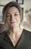 Angela Findlay liest aus "Im Schatten meines Großvaters"