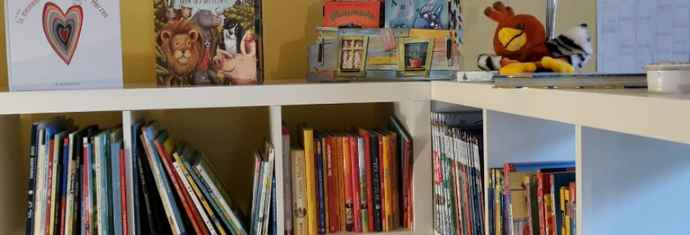 In unserer Kinderbuchabteilung finden Sie ein ständig wechselndes Angebot von Bilderbüchern, Erstlesebüchern, Sachbüchern und Romanreihen für alle Leseratten bis 14 Jahre.