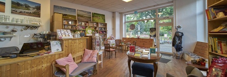 Sie können bei uns telefonisch oder per Mail bestellen:
030/20 88 97 34
liesi@liesi-liest.de