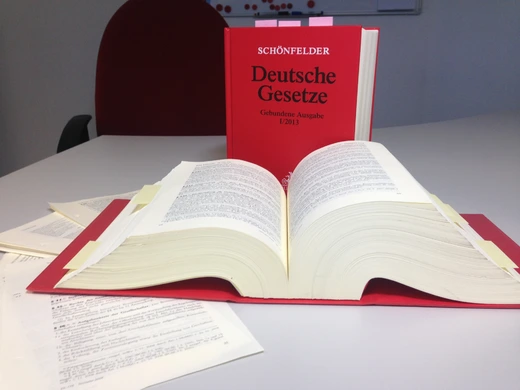 Fortsetzungen und Abos direkt zu Ihnen nach Hause oder ins Büro